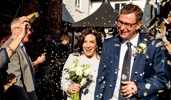 How to plan a pub wedding